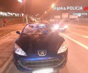 Pijany 71-latek jechał hulajnogą przez centrum miasta. Potrącił go kierowca bez prawa jazdy