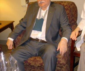 Wałesa mówi o wymianie rozrusznika - MAMY ZDJĘCIA Z WSZCZEPIENIA ROZRUSZNIKA W 2008