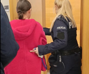 Spaliła kwasem ucho Julii. Rodzina broni wyrodnej matki, która latami torturowała 10-latkę