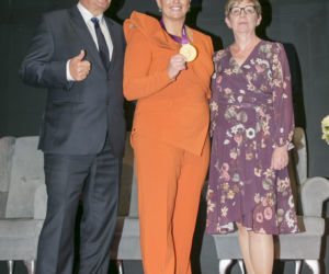 Anita Włodarczyk ze złotym medalem olimpijskim na gali PKOl