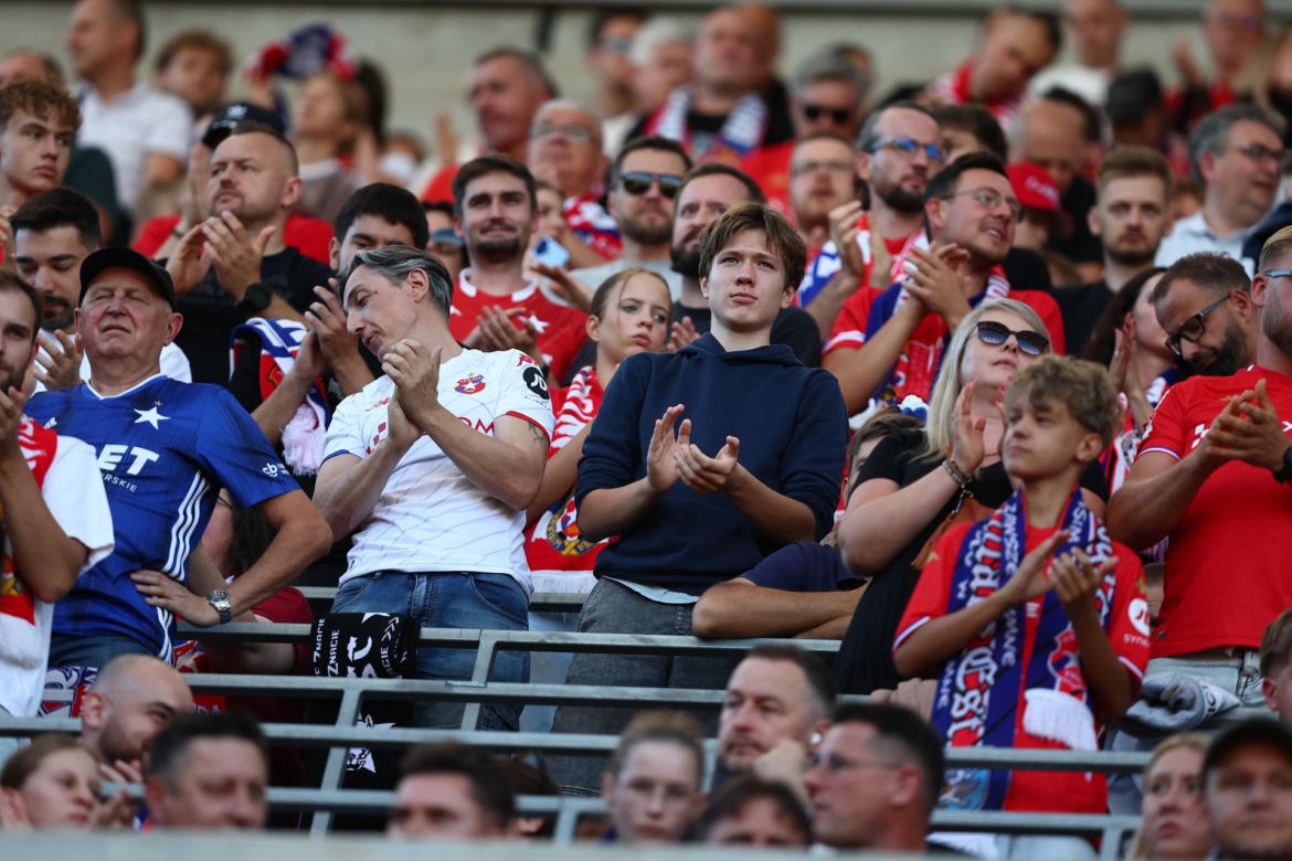 Wisła Kraków - Wieczysta Kraków: Zdjęcia kibiców i zawodników z meczu 6. kolejki PKO BP Ekstraklasy