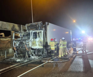 Pożar ciężarowego samochodu na trasie S7 w Tokarni