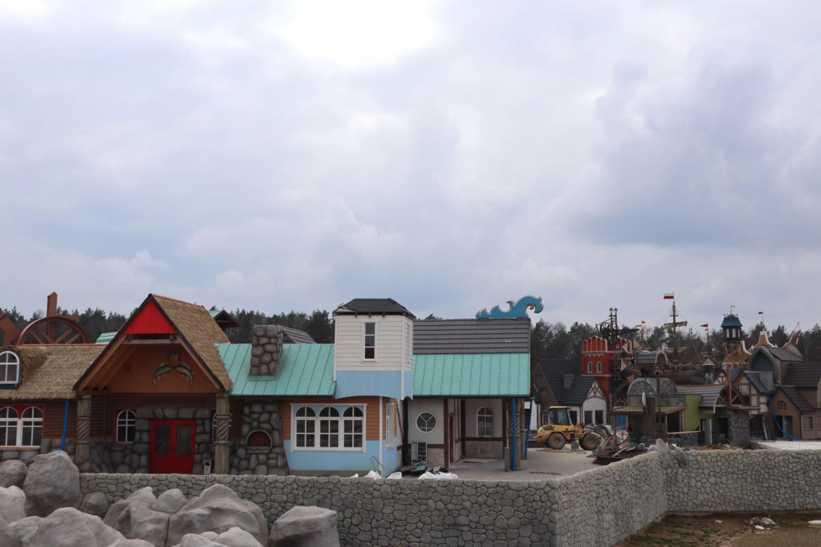 Park rozrywki Hossoland w budowie