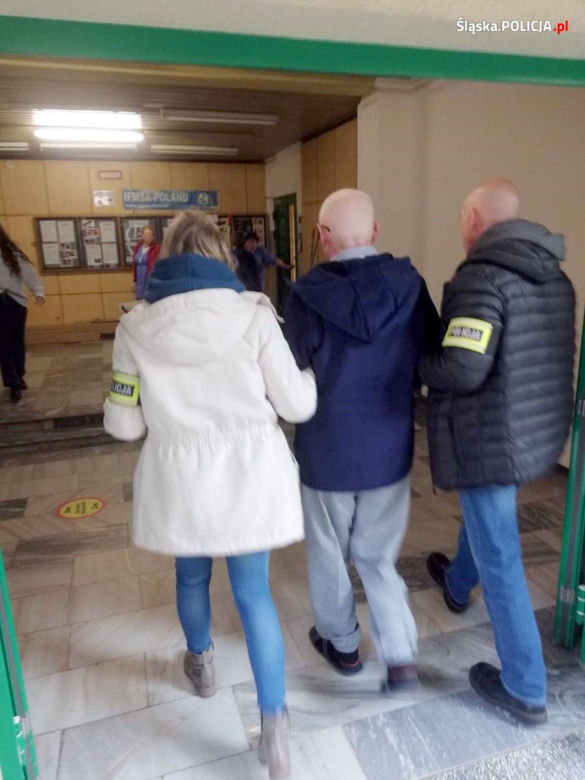 Mąż kościelnej został tymczasowo aresztowany. W wybuchu gazu kamienicy w Katowicach zginęła jego żona i córka 