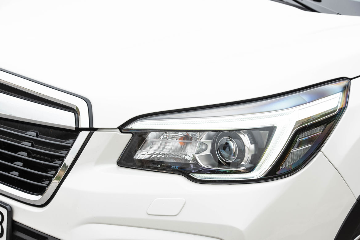 Subaru Forester e-BOXER vs Honda CR-V Hybrid