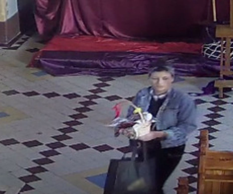 Nie wstyd jej? W Wielką Sobotę poszła do kościoła ze święconką i ukradła torebkę z dokumentami