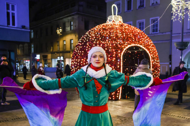 Gliwicki Jarmark Bożonarodzeniowy wystartował. Wiedeński klimat i świąteczne gofry