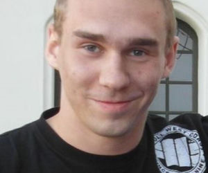 Zagrał Wojtka w Rodzinie zastępczej. Nie do wiary, jak dziś wygląda była dziecięca gwiazda