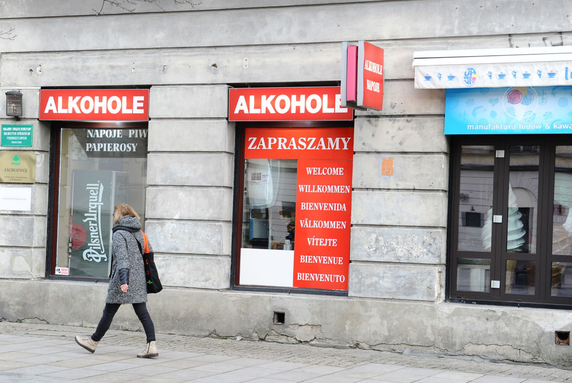 Będzie nocna prohibicja? Zdania warszawiaków są podzielone