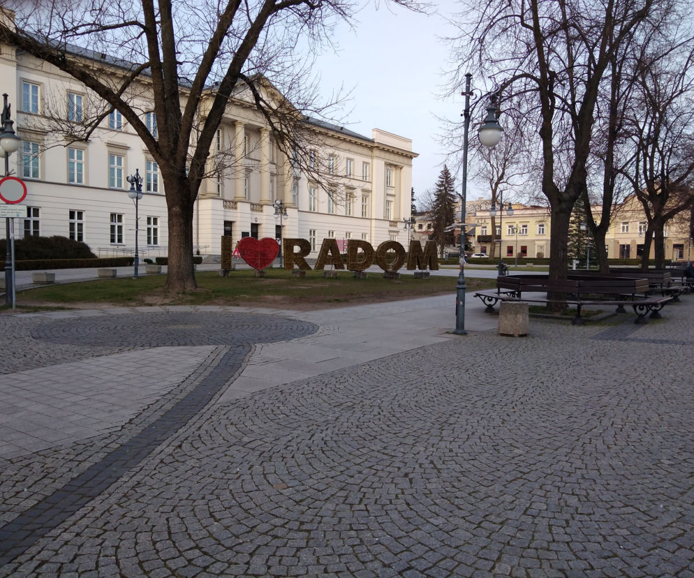Uwaga kierowcy! W piątek mogą wystąpić utrudnienia w ruchu kołowym w ścisłym centrum Radomia!