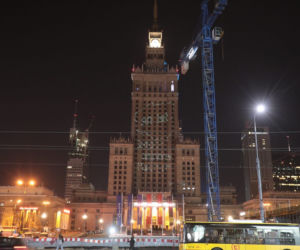 Pałac Kultury i Nauki oraz Warsaw Spire zaświecą dziś dla pielęgniarek i położnych!