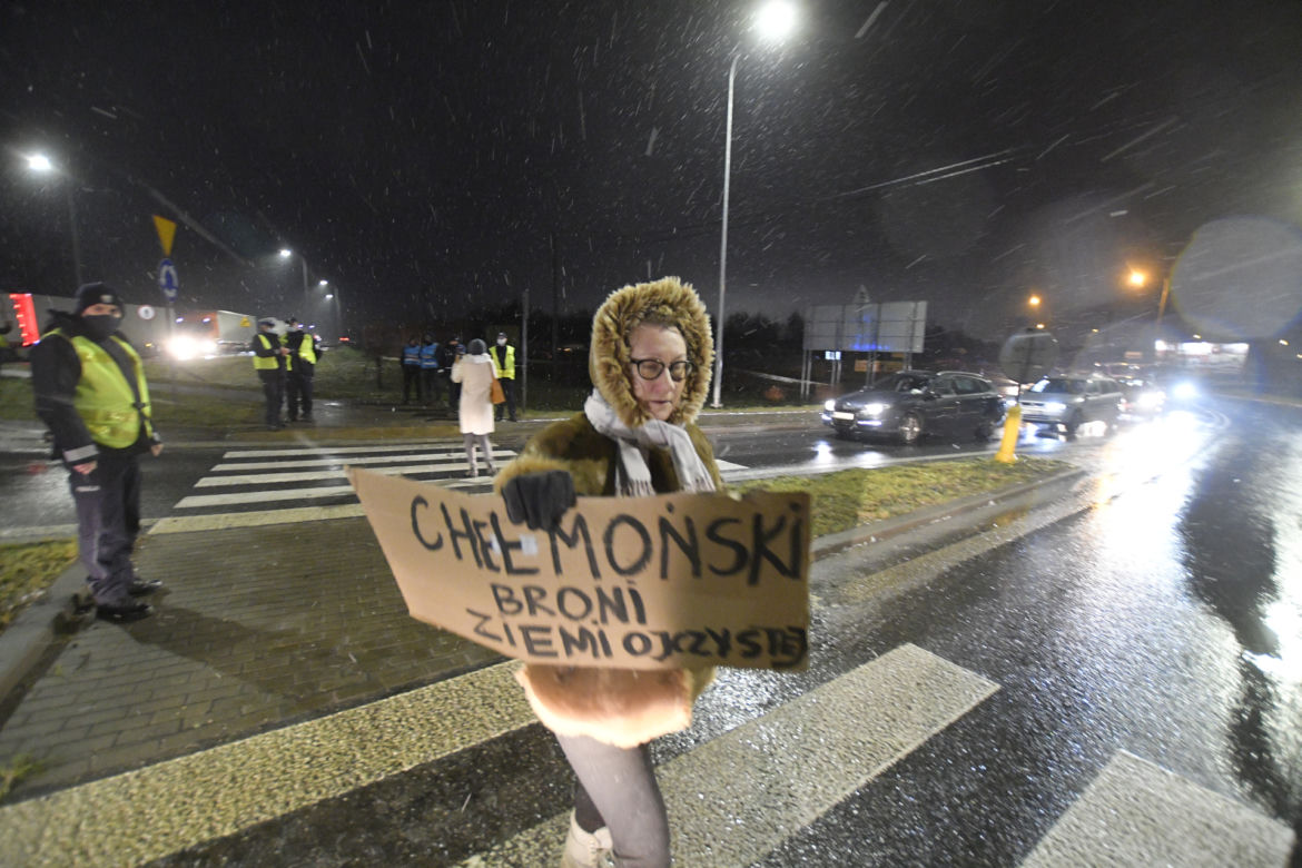 Blokowali rondo bo nie chcą smrodu. „Burmistrz sprzedał nasze zdrowie!”