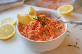 Surówka z marchewki jak z kebaba – chrupiąca, lekko słodka i uzależniająca