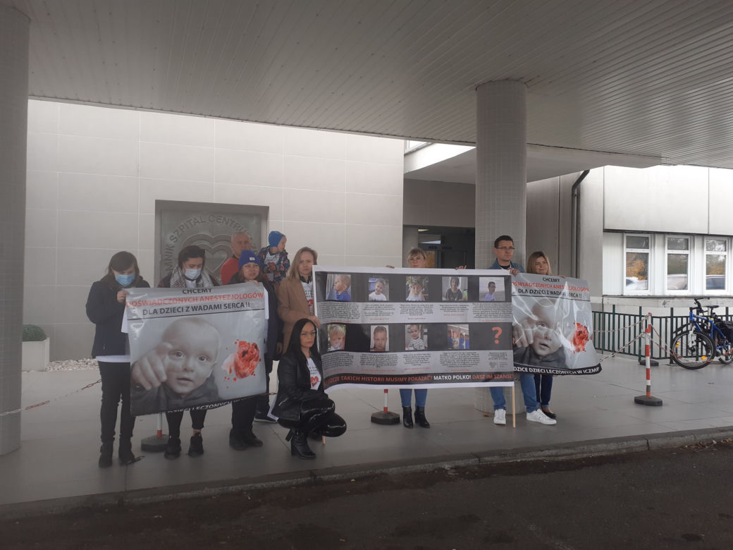 Protest rodziców w ICZMP w Łodzi