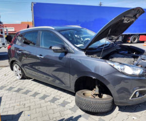 Nowy Sącz. Wypadek na ul. Tarnowskiej. Dzieci wśród poszkodowanych, trzy osoby w szpitalu [ZDJĘCIA]