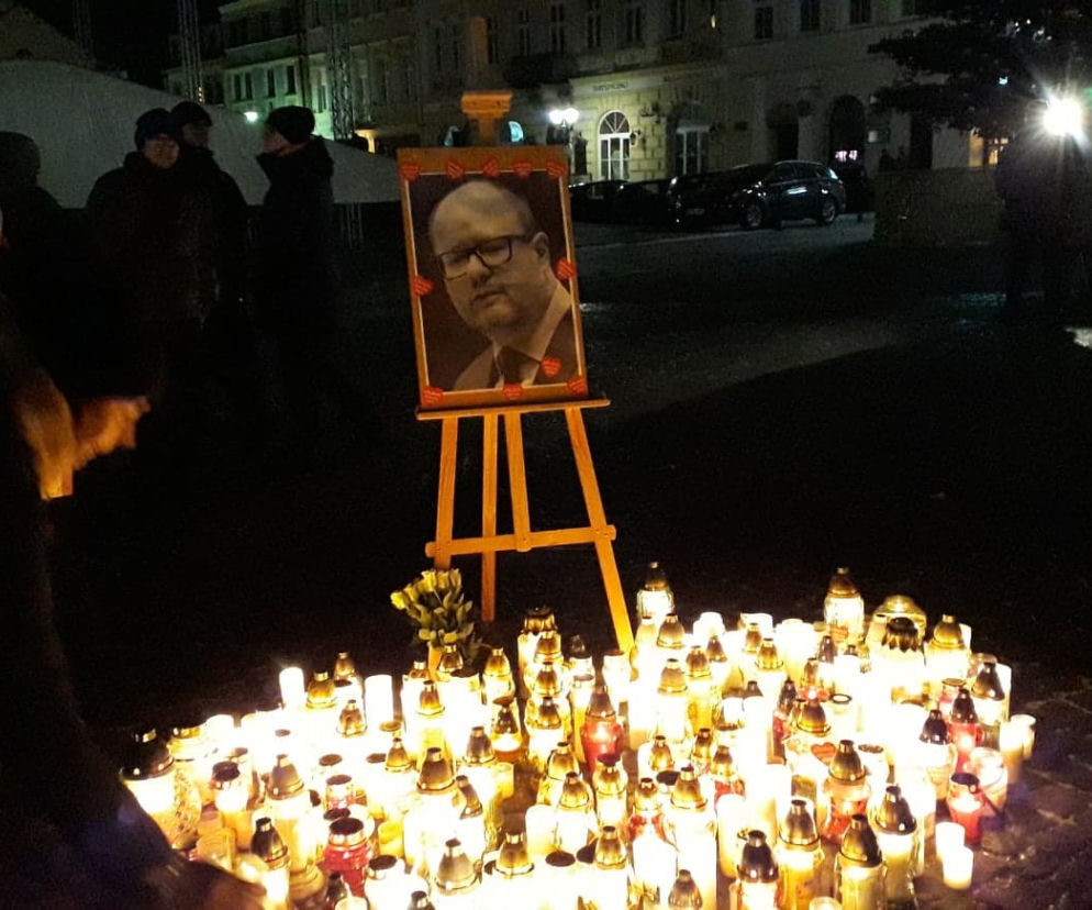 Rzeszów łączy się z Gdańskiem. Rzeszowianie wysłali światełko do nieba