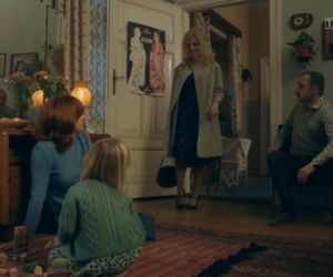 Stulecie Winnych 3 sezon odc. 34. Małgosia (Paulina Kinsner), Mania (Magdalena Walach), Ryszard (Piotr Rogucki), Kasia (Weronika Humaj)