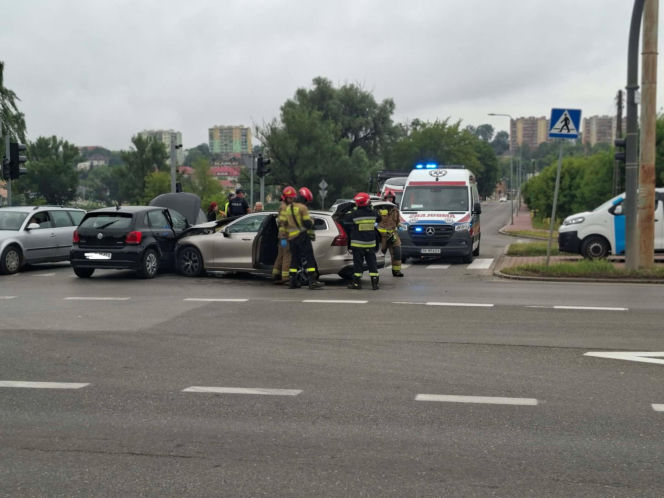 Wypadek na skrzyżowaniu w Starachowicach