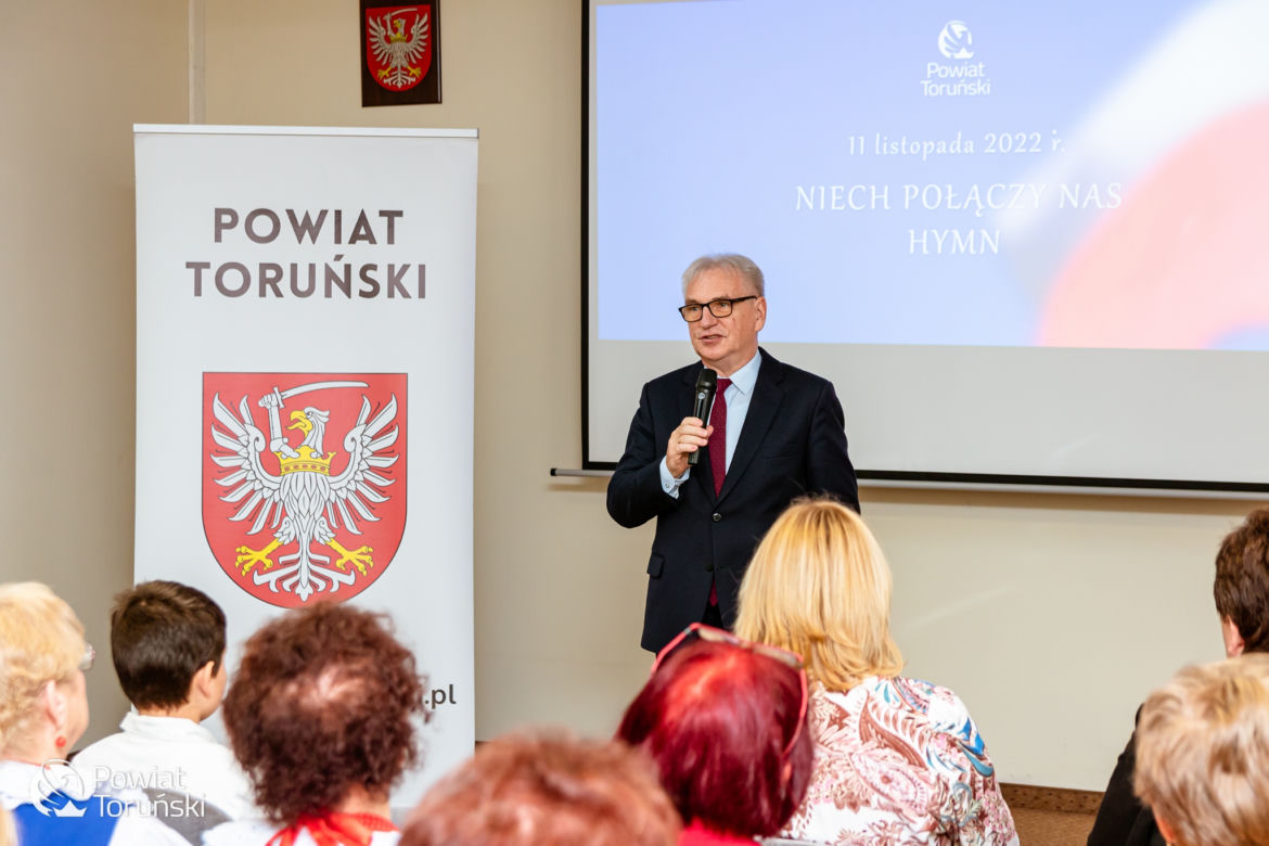 „Niech połączy nas hymn” - piękna, kolorowa premiera w siedzibie Starostwa Powiatowego