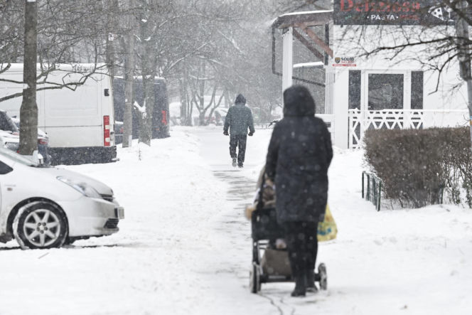 Gołoledź paraliżuje Polskę
