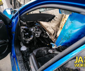 Alfa romeo wbiła się w ciężarówkę. Szokujące wypadek na A4 