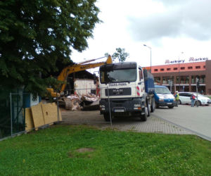 Ruszyła rozbiórka budynku, w którym mieścił się rzeszowski Life House
