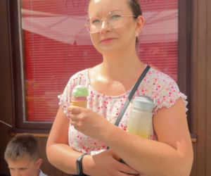 Każdy powinien być doceniony za ciężką pracę. Szczebrzeszyn nagradza uczniów. Za czerwony pasek czekają darmowe lody