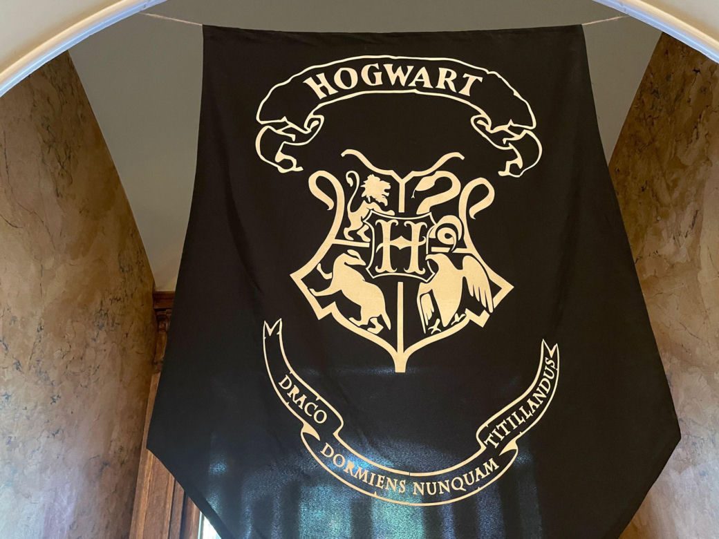 Harry Potter. Szkoła magii zawitała do polskiego zamku! Na zwiedzających czekały postacie z książek i liczne artrakcje [ZDJĘCIA]