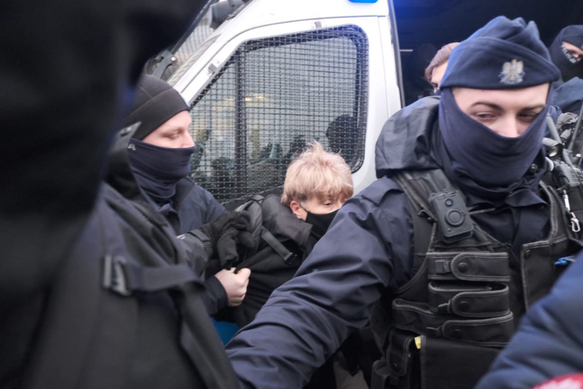 Starcie policji z uczestnikami protestu