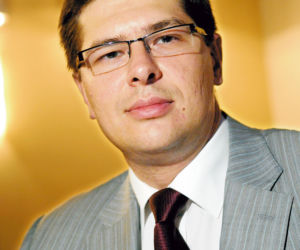 Tak Hofman i jego kolesie doją nas