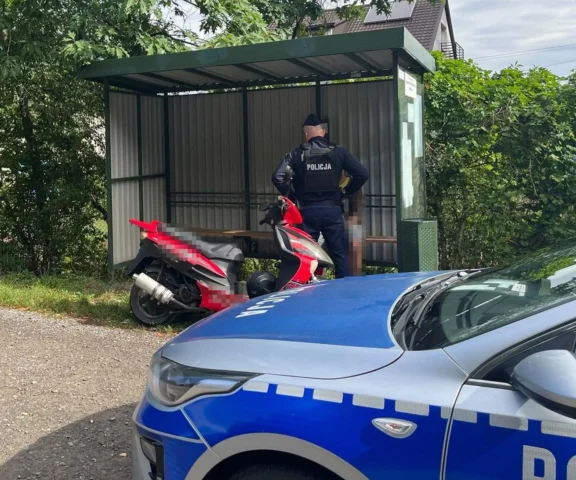 Pijany 32-latek zasnął na przystanku. Obudzili go policjanci