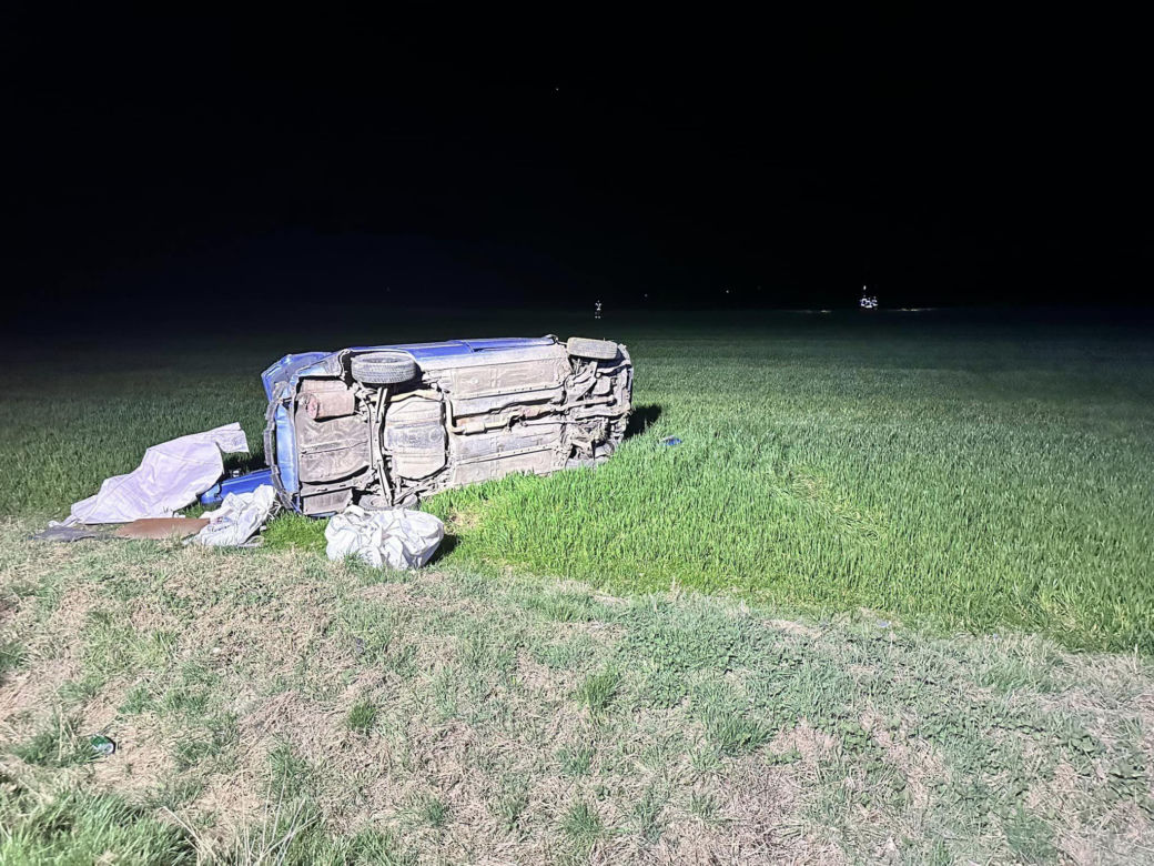 Przyjechali do wypadku, samochód był pusty. Strażacy szukali poszkodowanych dronem 