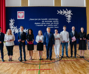 Początek nowego roku szkolnego w Białymstoku. Naukę rozpoczęło 39 tys. dzieci i młodzieży