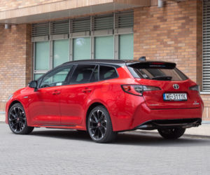 Toyota Corolla TS Kombi GR Sport 2.0 Hybrid 180 KM e-CVT 