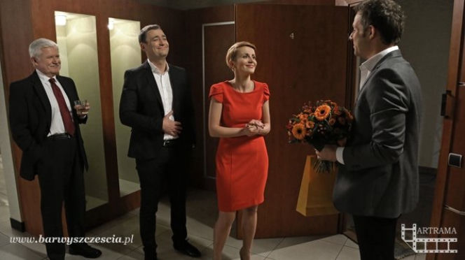 Barwy szczęścia 1103 Marta (Katarzyna Zielińska) Artur (Jacek Rozenek) Mikołaj Dąbrowski (Grzegorz Małecki)