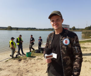 Sprzątanie dna i brzegów siedleckiego zalewu Muchawka - wrzesień 2020 r.