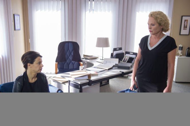 Na Wspólnej odc. 2197. Weronika (Renata Dancewicz), Agnieszka (Katarzyna Walter)