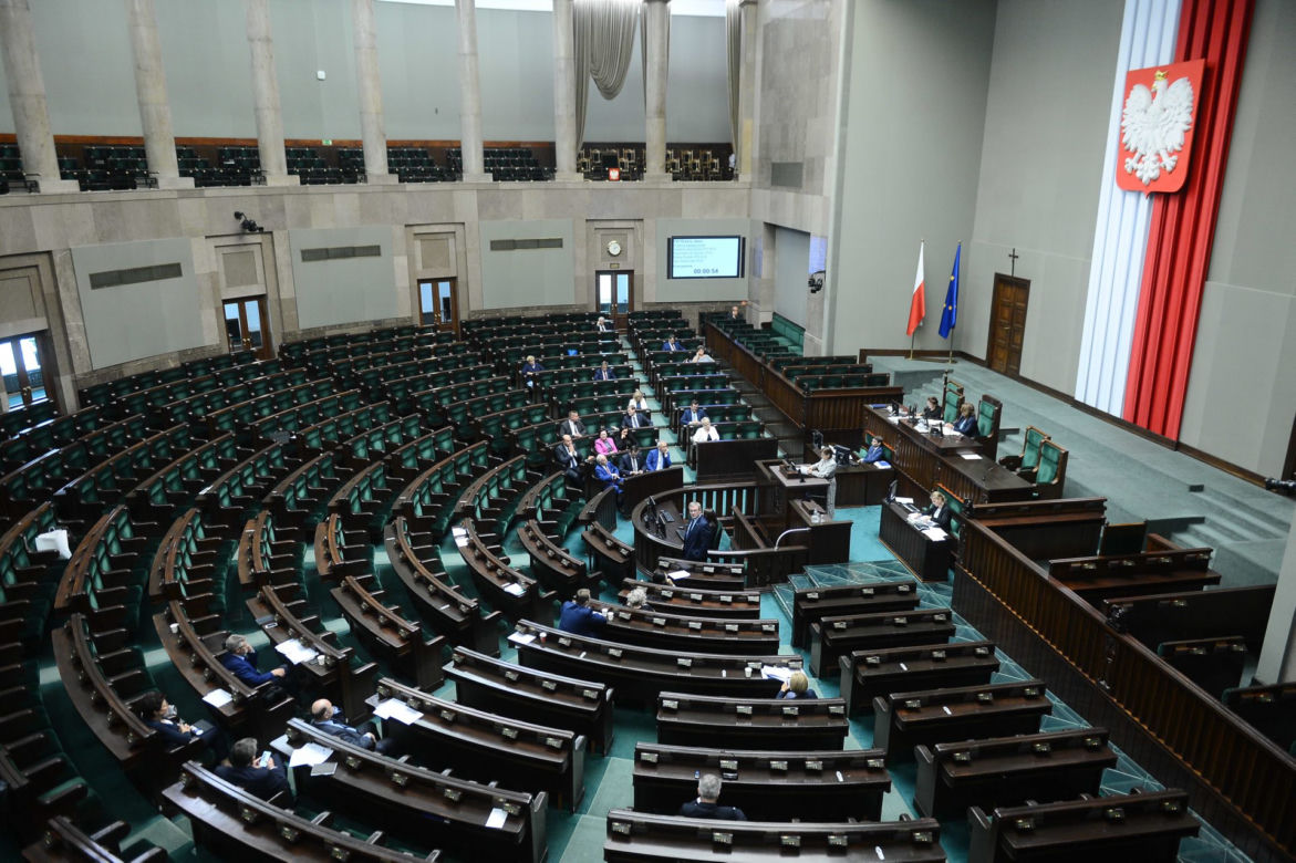 PiS boi się przegranej w wyborach