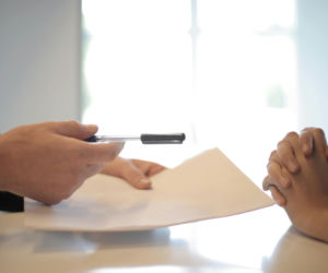 Uważaj na podejrzane ogłoszenia o pracę