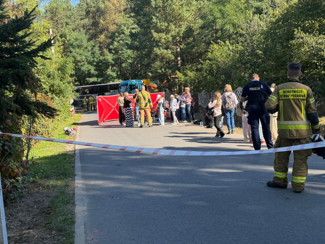 Wypadek ciężarówki i autokaru. Dzieci jechały na wycieczke