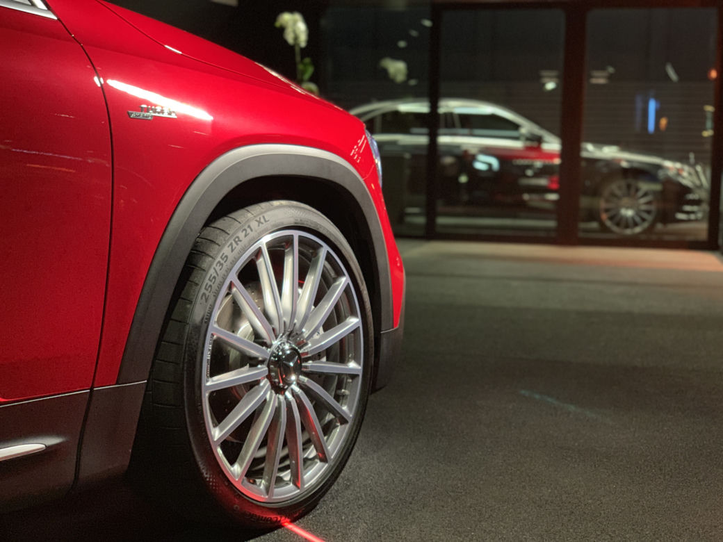 Premiery AMG w AMG Brand Center