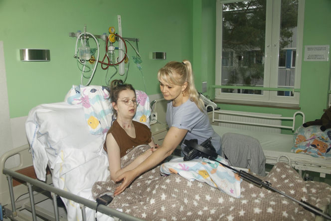 Koń zrujnował życie 16-letniej Klaudii. Mama: "Cudem udało się ją uratować"