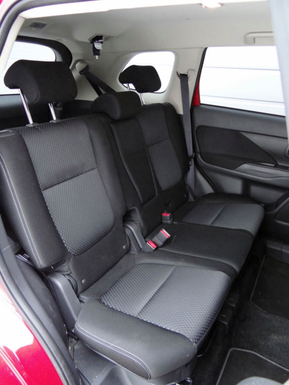 Mitsubishi Outlander 2.2 DID 6AT 4WD Intense Plus