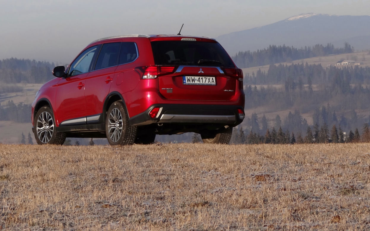 Mitsubishi Outlander 2.2 DID 6AT 4WD Intense Plus