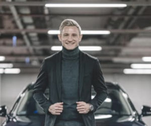 Takim autem jeździ Jakub Rzeźniczak