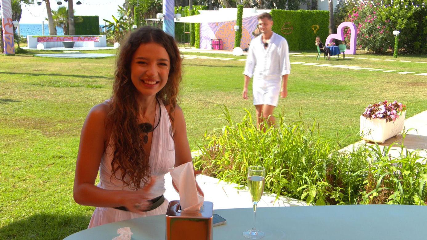 Love Island 8