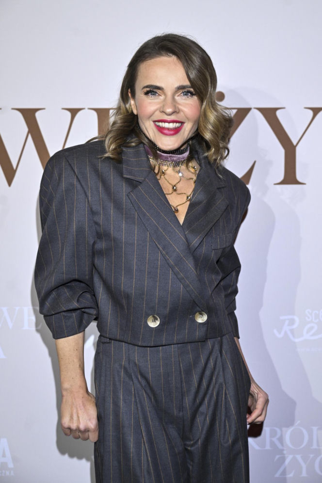 Herbuś w garniaku, Paschalska w lateksie, ale to Fabijański skradł show… pieskiem!