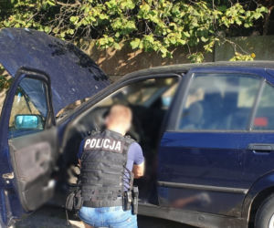 BMW, które stało się NARKOMOBILEM! 30-latek z Wielkopolski miał w swoim aucie duży asortyment!