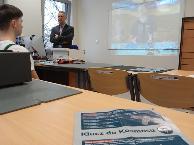 Kosmiczny projekt w siedleckim BCU Nr 1