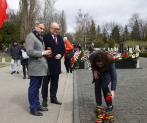 12. rocznica katastrofy smoleńskiej. Uroczystości na Powązkach Wojskowych